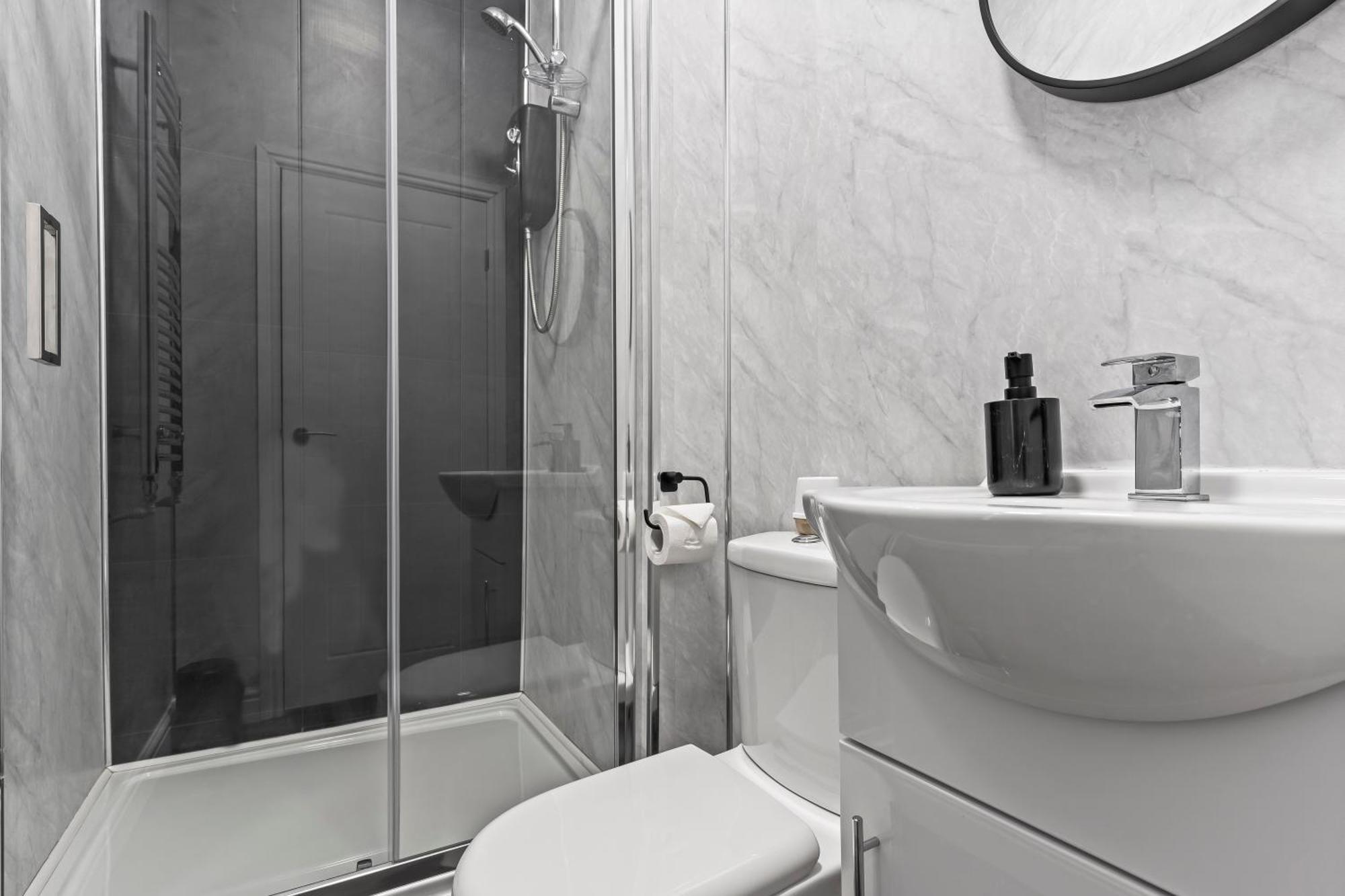 4 Bedroom, 2 Bath In Newcastle Town Centre エクステリア 写真
