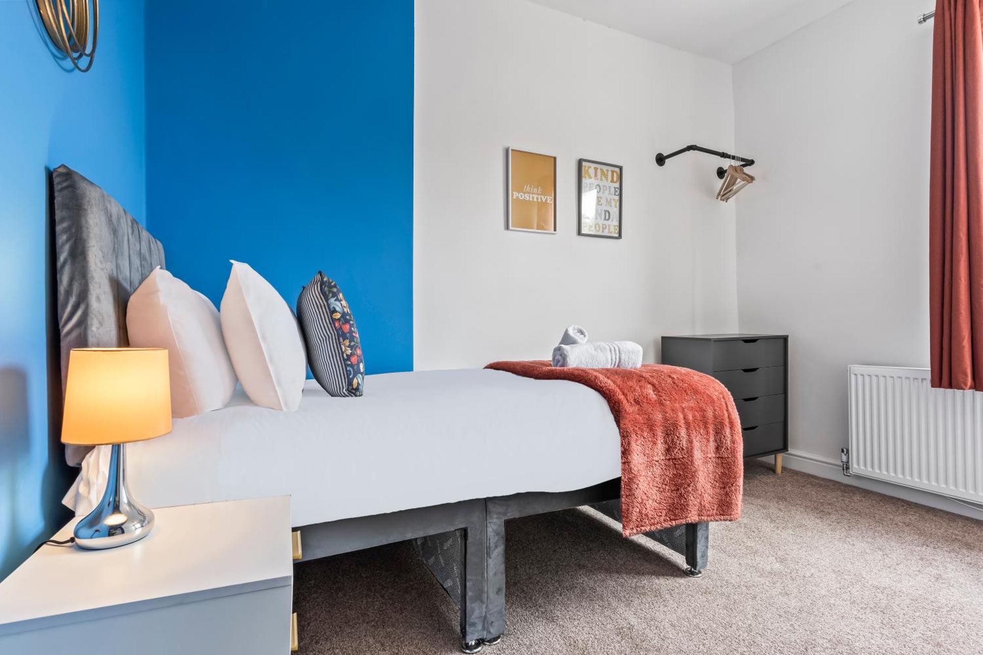 4 Bedroom, 2 Bath In Newcastle Town Centre エクステリア 写真